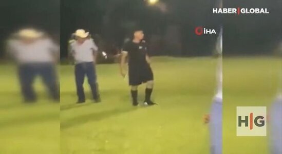 Baş hakim oyuna silahla çıxdı